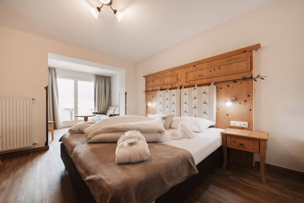 Wellness Aparthotel Panorama Alpin - Ferienwohnungen Jerzens Im Pitztal Exterior photo
