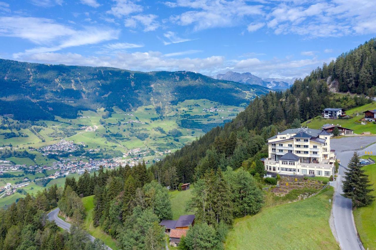Wellness Aparthotel Panorama Alpin - Ferienwohnungen Jerzens Im Pitztal Exterior photo