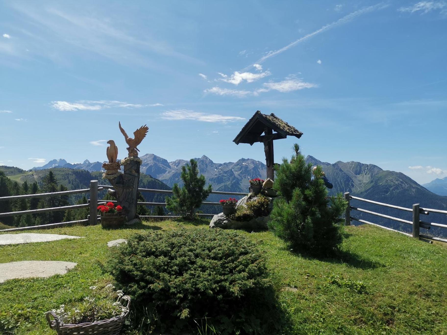 Wellness Aparthotel Panorama Alpin - Ferienwohnungen Jerzens Im Pitztal Exterior photo